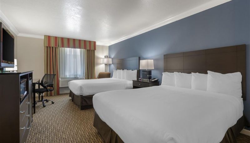 Camera - Best Western Colonial Inn