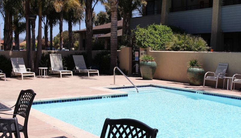 Piscina - O'cairns Inn & Suites