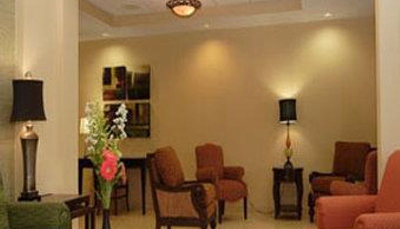 Hall - SUMMER PLACE INN