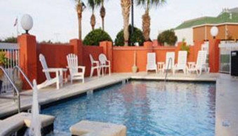 Wellness area - SUMMER PLACE INN