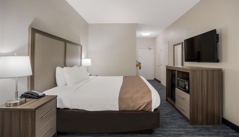 Camera - Quality Inn Moultrie