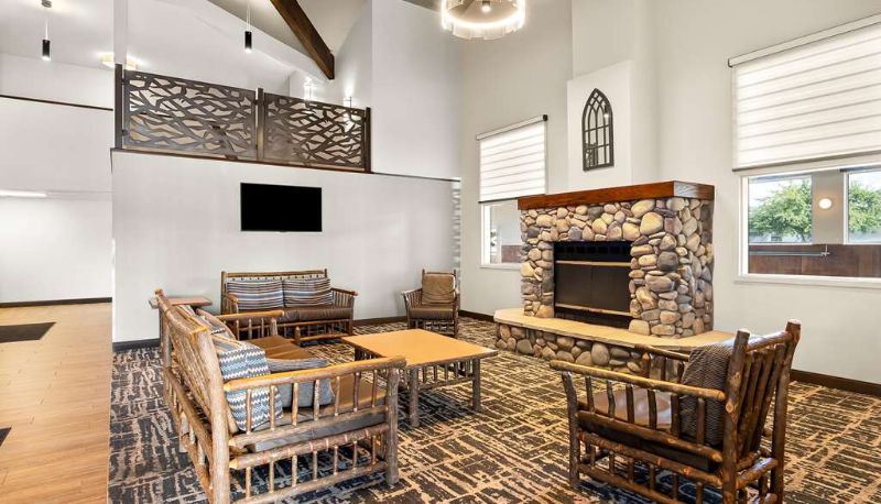 Salón - Best Western Sawtooth Inn & Suites