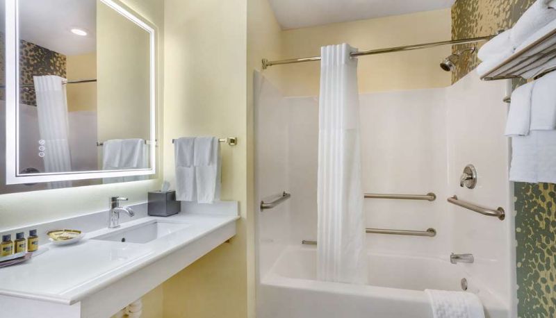 Room - Best Western Plus Cold Spring