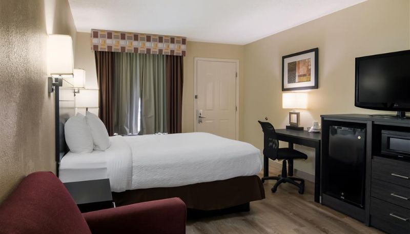 Room - SureStay Plus by Best Western Jackson