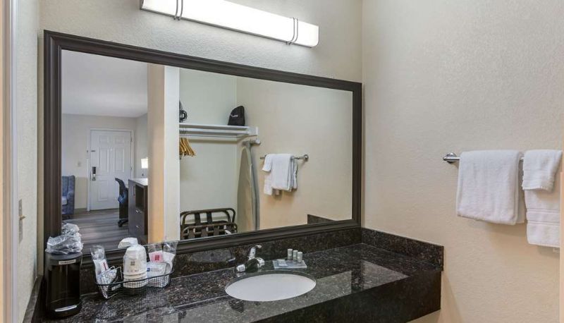 Camera - Best Western Superstition Springs Inn