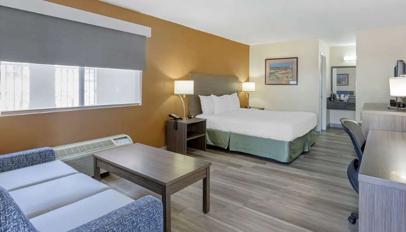 Camera - Best Western Superstition Springs Inn
