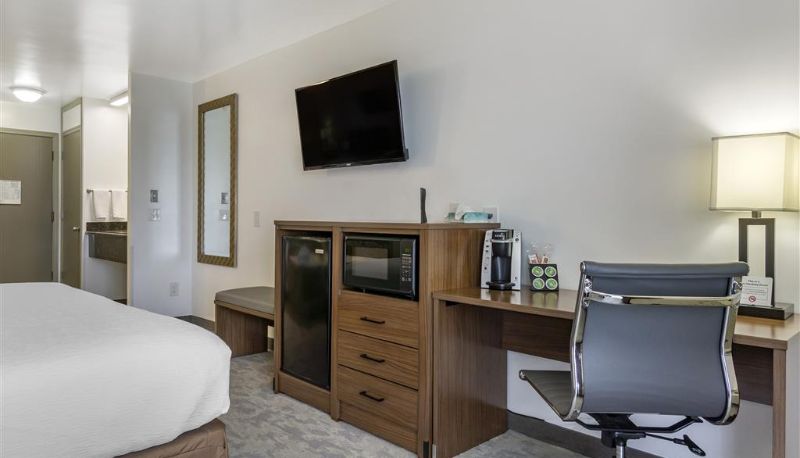 Camera - Best Western Plus Lake Front Hotel