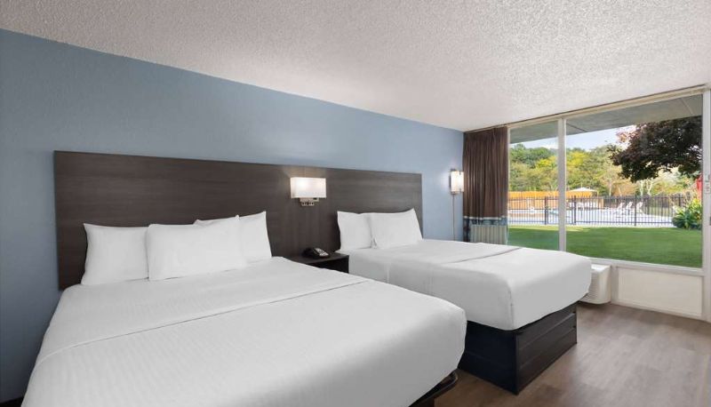 Zimmer - Super 8 by Wyndham Riverside AL