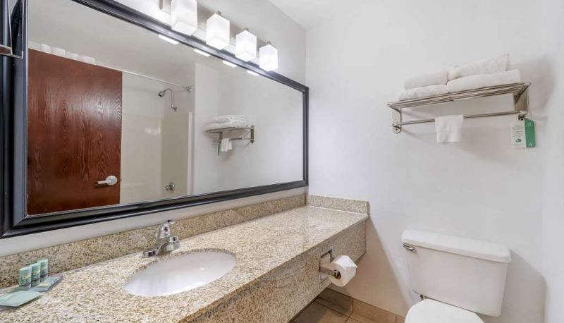 Camera - Best Western Parker Inn