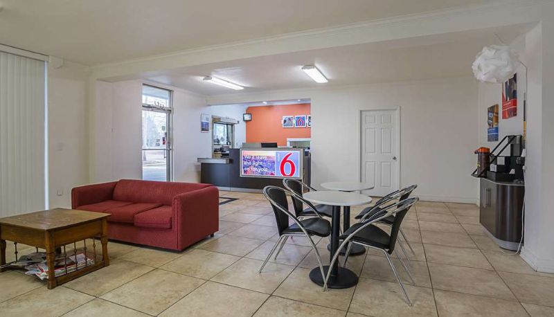 Hall - Motel 6 Brinkley