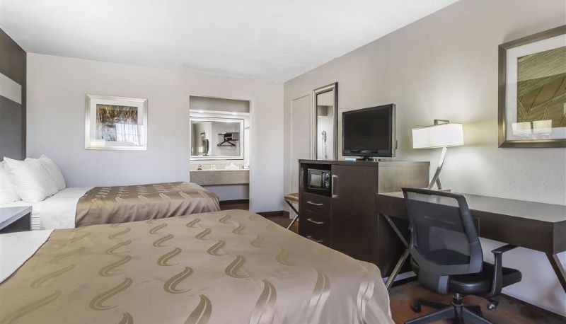 Habitación - Quality Inn & Suites Stuttgart North