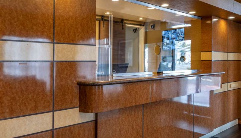 Hall - Best Western Plus South Bay Hotel