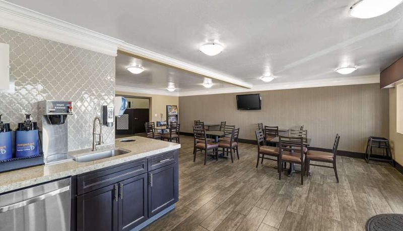 Restaurant - Best Western Liberty Inn
