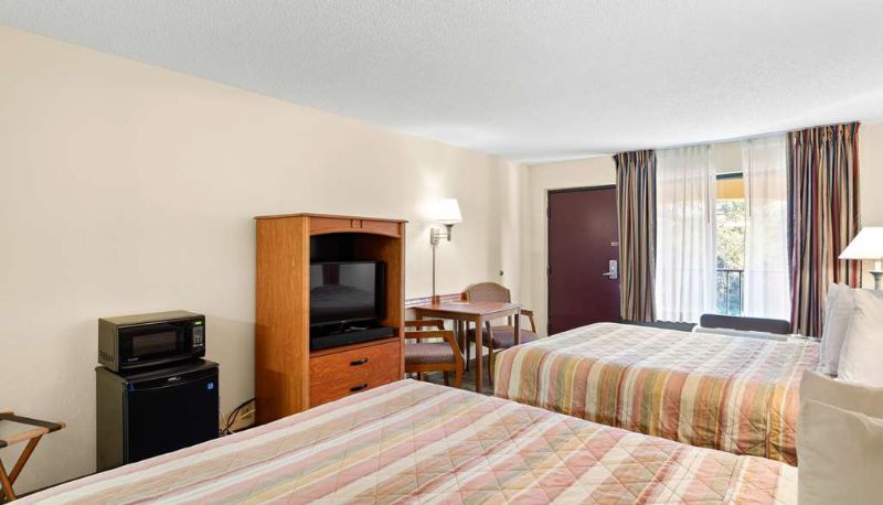Quadrupla - Americas Best Value Inn Ocean Inn