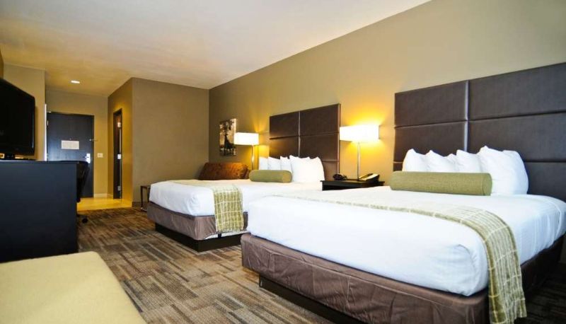 Vierbettzimmer - Best Western Plus Night Watchman Inn & Suites