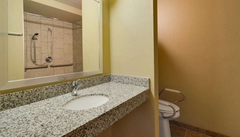 Zimmer - Best Western West Hills Inn