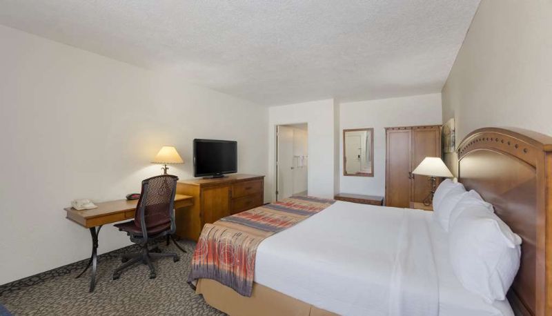Camera - Best Western Kokopelli Lodge