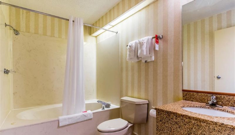 Camera - Econo Lodge Whiteville