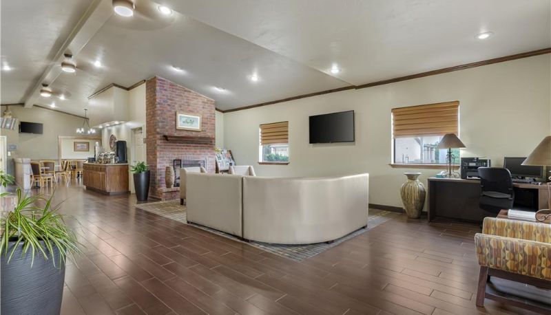 Hall - Best Western TimberRidge Inn