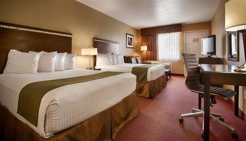 Quadruple room - SureStay by Best Western Floresville