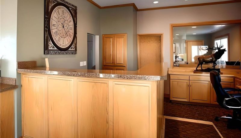 Hall - Econo Lodge Inn & Suites Vernal near Dinosaur Monument