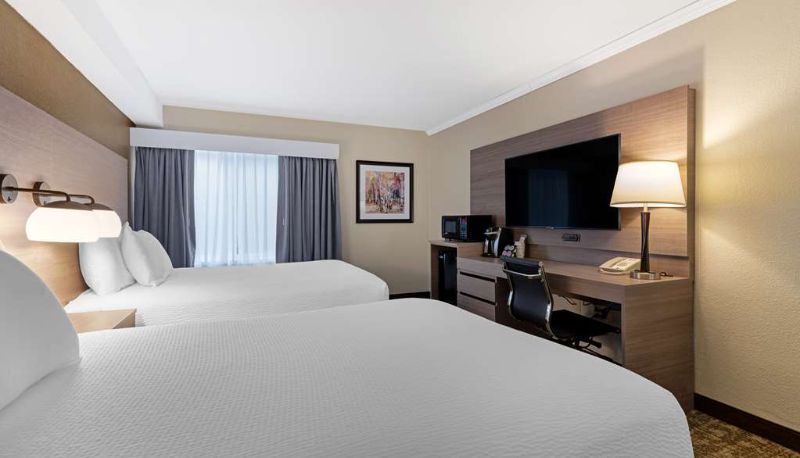 Room - Best Western Plus Windjammer Inn & Conference Center
