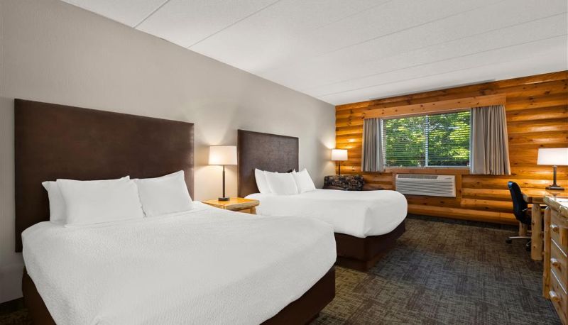 Room - Best Western Northwoods Lodge