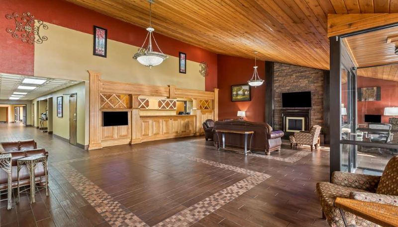 Hall - Best Western Tower West Lodge