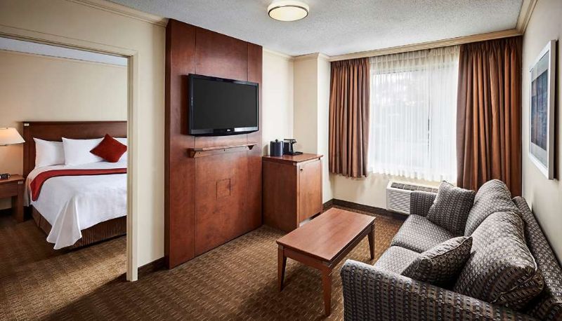 Suite - Best Western Plus Guildwood Inn