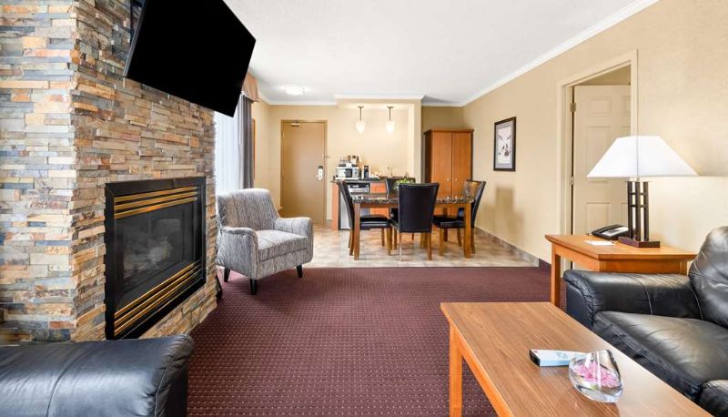 Suite - Best Western Plus Nor'Wester Hotel & Conference Centre