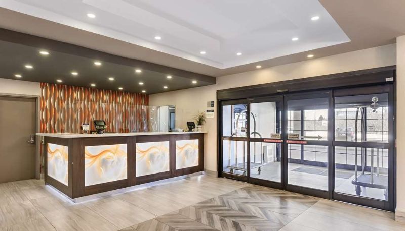 Hall - Best Western Plus Executive Inn