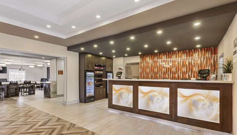 Hall - Best Western Plus Executive Inn