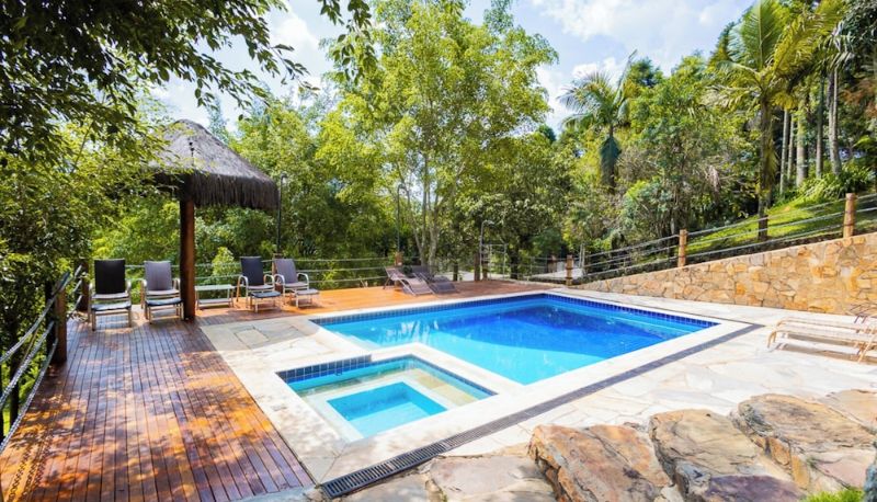Piscina - OYO Pousada e Hotel Putini