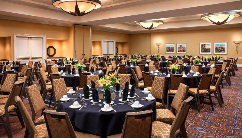 Vergaderzaal - The Chifley Houston Tapestry Collection by Hilton