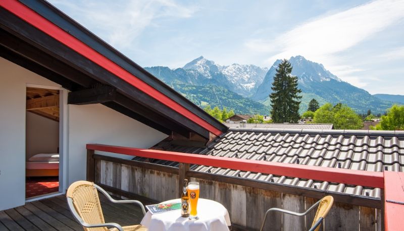 Bilgi - Hotel Rheinischer Hof