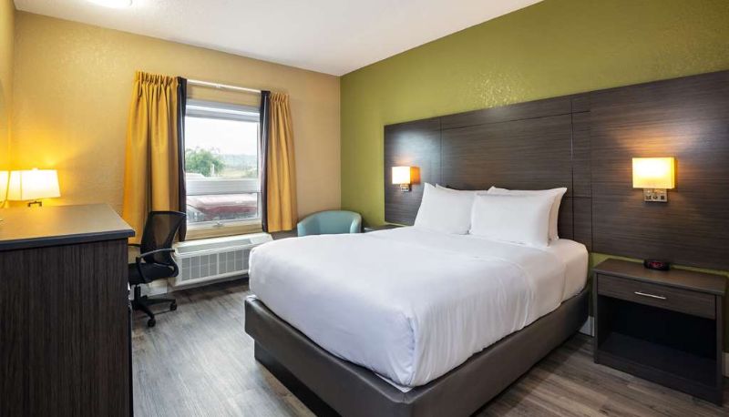Camera - Quality Inn & Suites