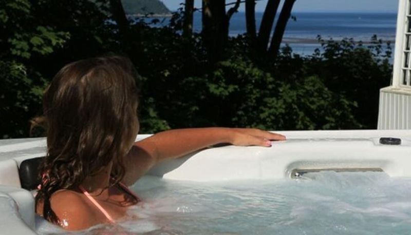 Bain bouillonnant - Le Manoir Charlevoix