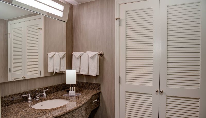 Room - Courtyard by Marriott Chapel Hill