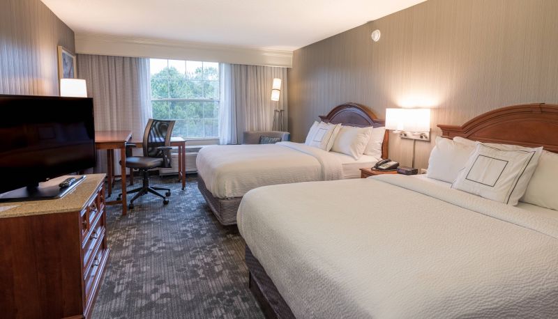 Room - Courtyard by Marriott Chapel Hill
