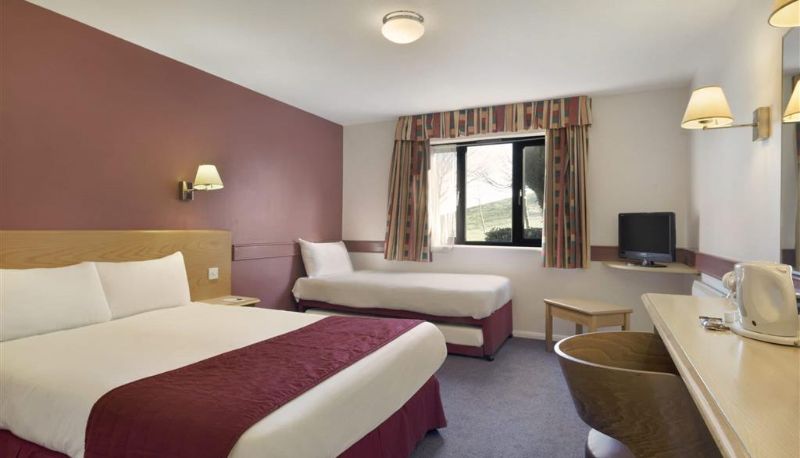 Camera - Days Inn by Wyndham Membury M4