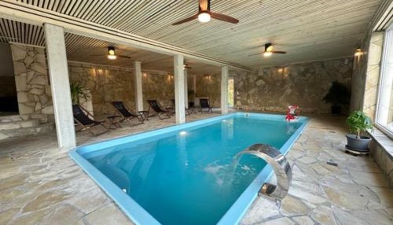 プール - Hotel Roter Kater Graue Katze