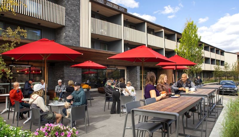 Café/Bistro - Banff Aspen Lodge