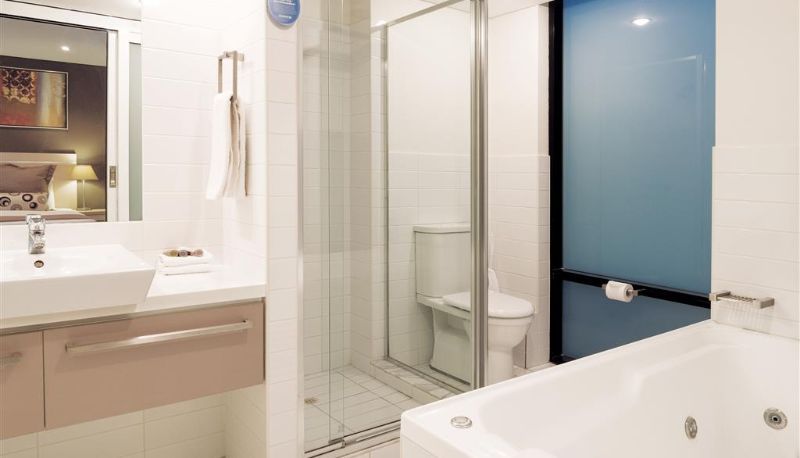 Zimmer - Oaks Adelaide Horizons Suites