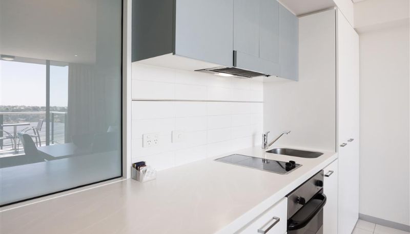 Zimmer - Oaks Adelaide Horizons Suites