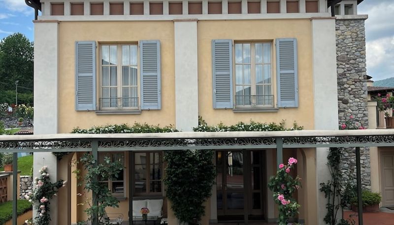Recepción - Romantik Hotel Relais Mirabella Iseo