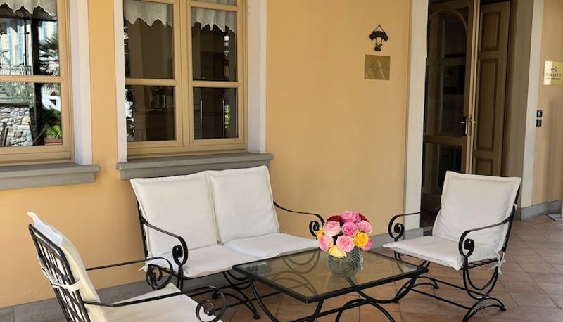 Recepción - Romantik Hotel Relais Mirabella Iseo