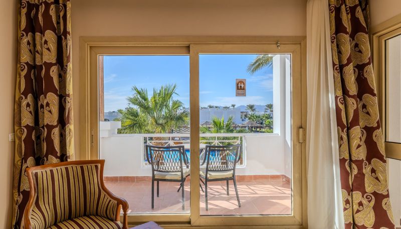 Zimmer - CONTINENTAL PLAZA BEACH RESORT by IHG