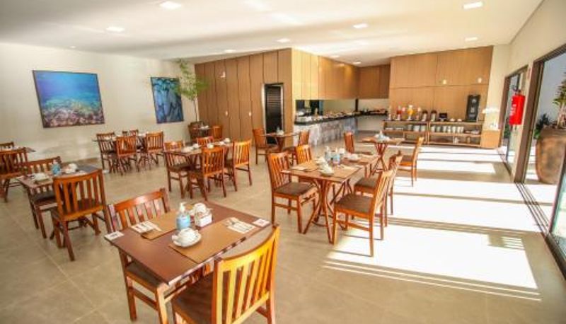 Frühstücksraum innerhalb des Restaurants - ibis Styles Bonito