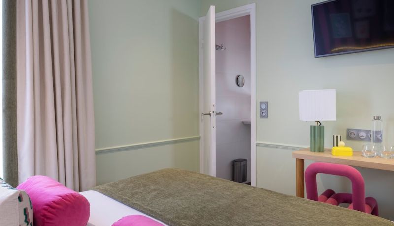 Chambre supérieure (double) - Hôtel La Folie des Prés - Saint-Germain-des-Prés
