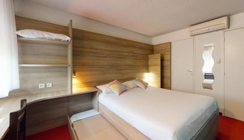 Zimmer - Ever Route 64 Brit Hotel Tarbes Ibos